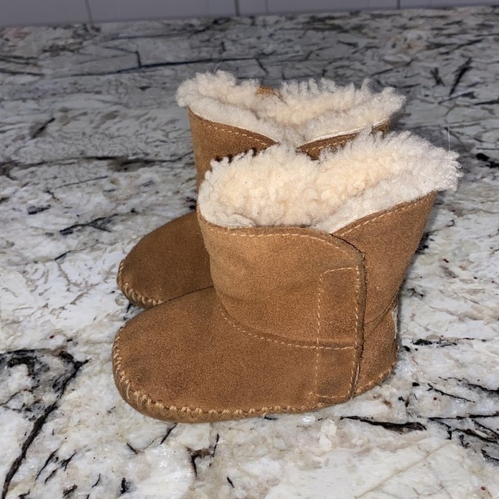 Baby Ugg Caden Boots in‎ size 2/3 - Picture 4 of 8